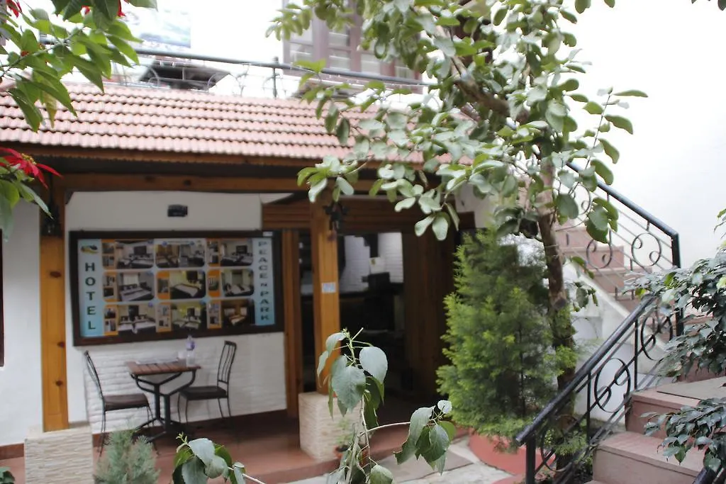 Hotel Peace N Park Kathmandu 2*,  Nepal